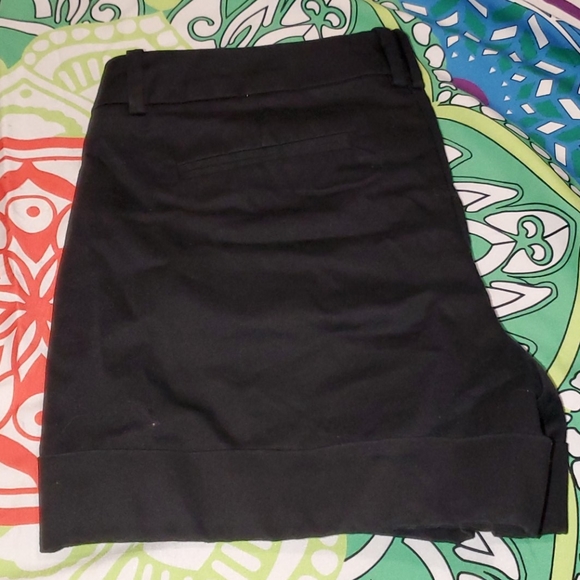 Shorts - Picture 4 of 4